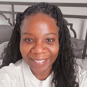 Meet your Posher, Deanna